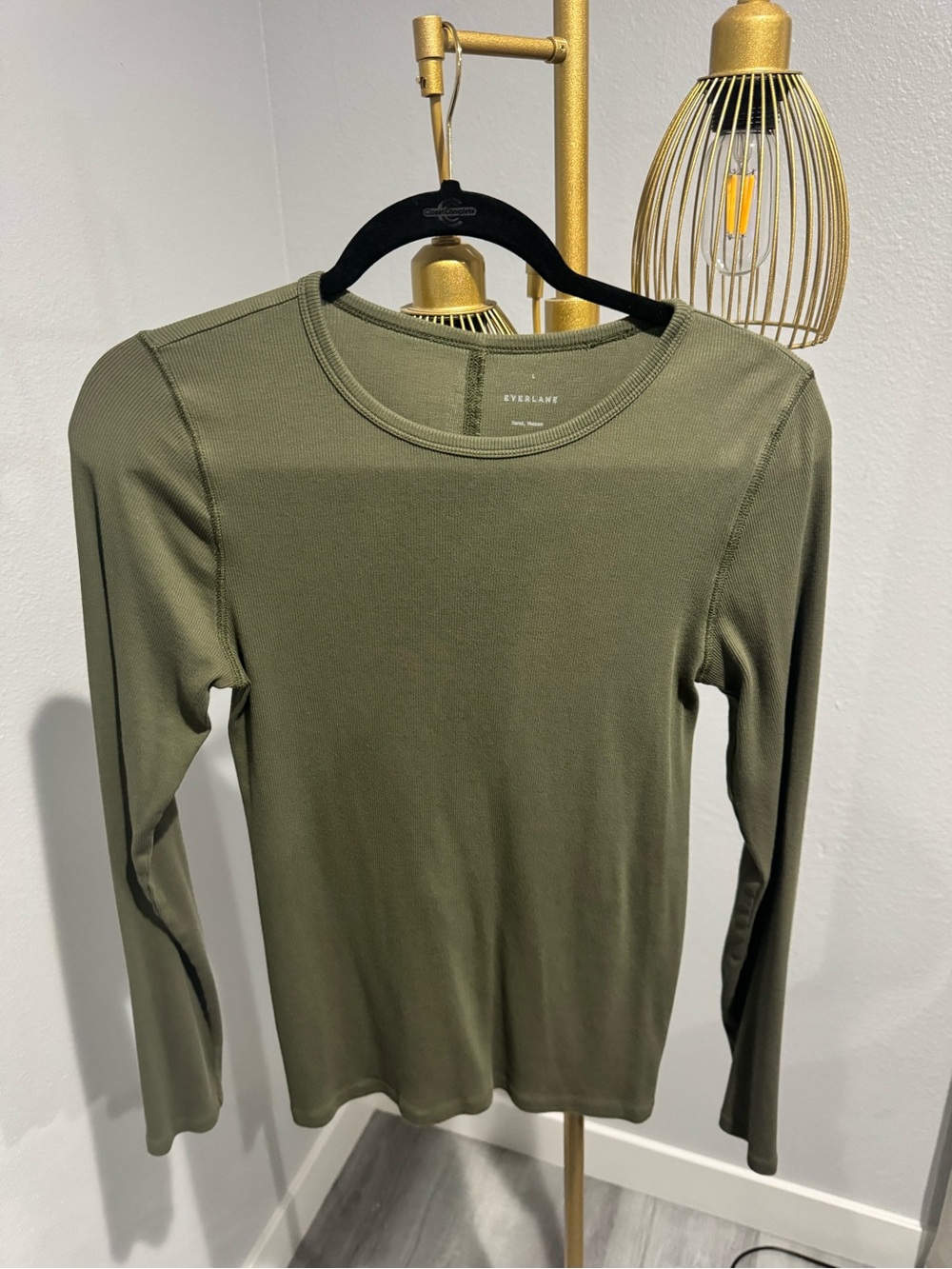 Everlane Olive Long-Sleeve Crew Neck Tee